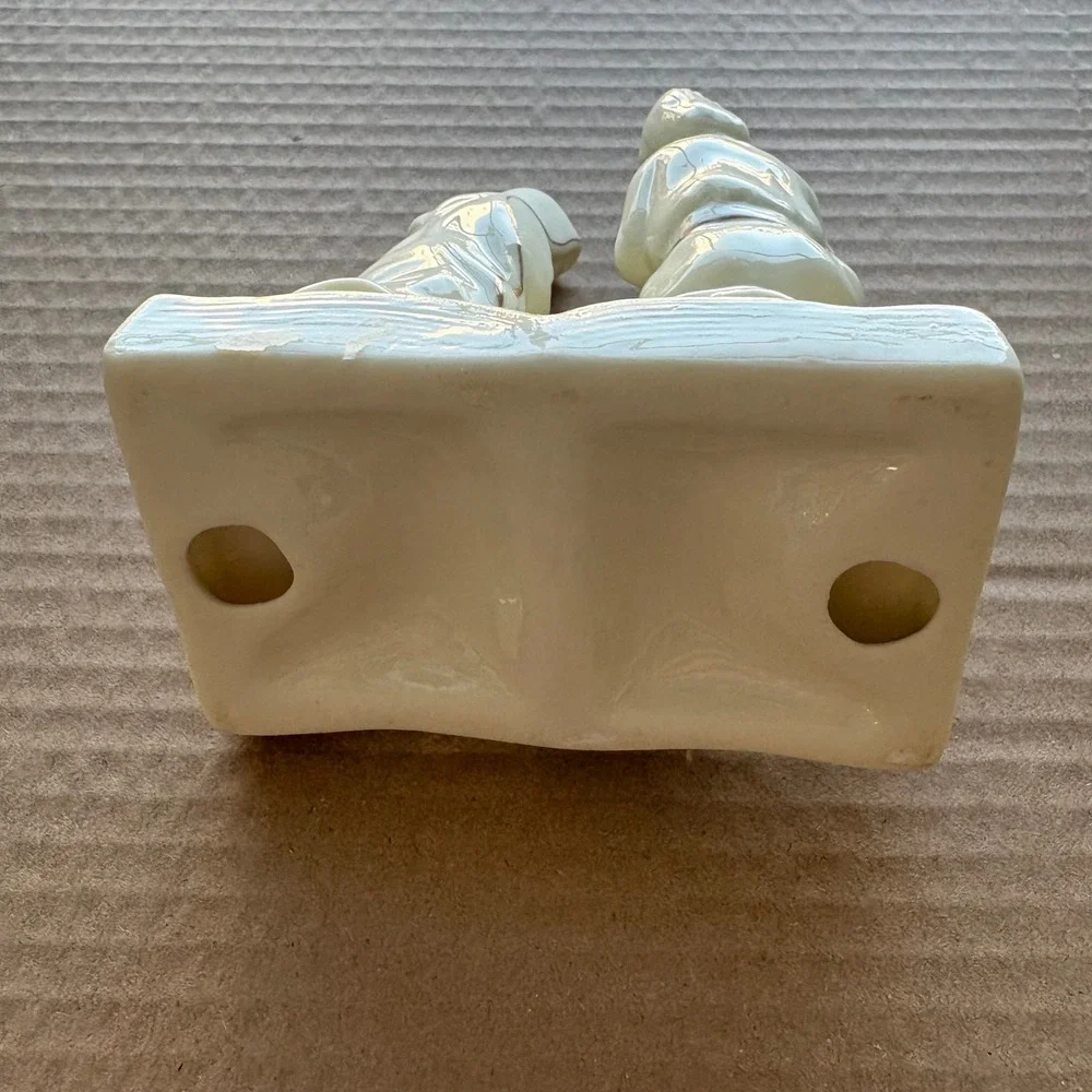 Cream Nativity Scene Religious Figurine Baby Jesus Mary Joseph Gold Trim Vintage